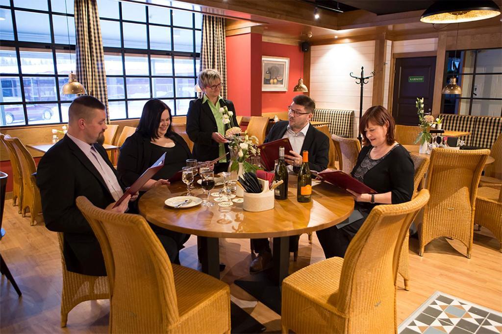 Finlandia Hotel Isovalkeinen Kuopio Luaran gambar